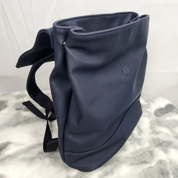 Hunter For Target Dark Navy Blue Waterproof Backpack Discontinued - Picture 9 of 10